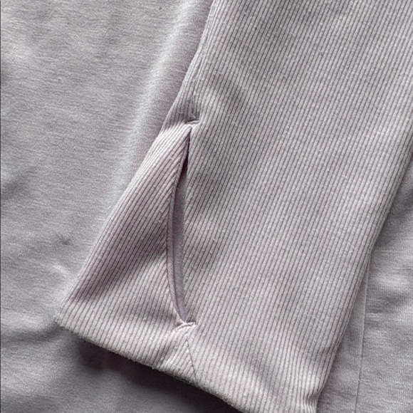 Athleta Essence Hooded Tunic in "Simply Lilac", Size XS - Picture 4 of 7